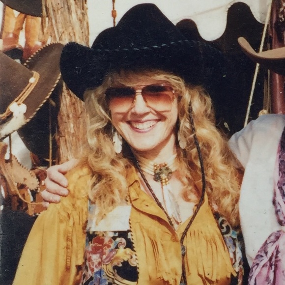 Meet your Posh Ambassador, Karen-Michele - Picture 4 of 4